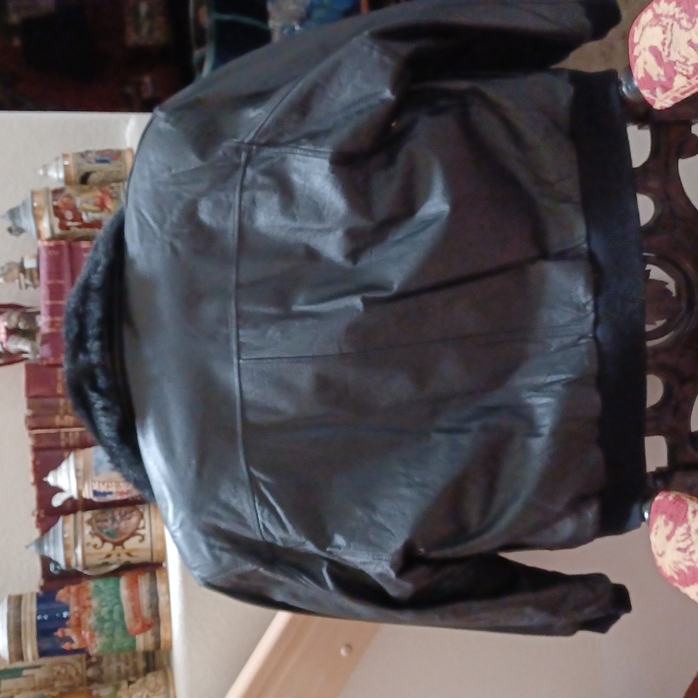 Man's leather and fur jacket - Picture 3 of 5